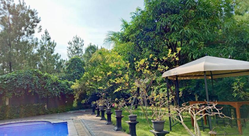 Villa Gathering Yuni Syahla Citaringgul Exteriér fotografie